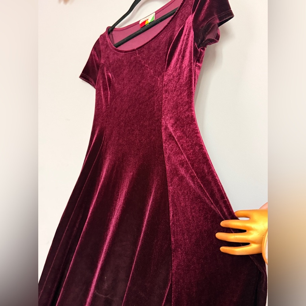 ModCloth ~ velvet skater mini dress flare ~ burgundy / wine red